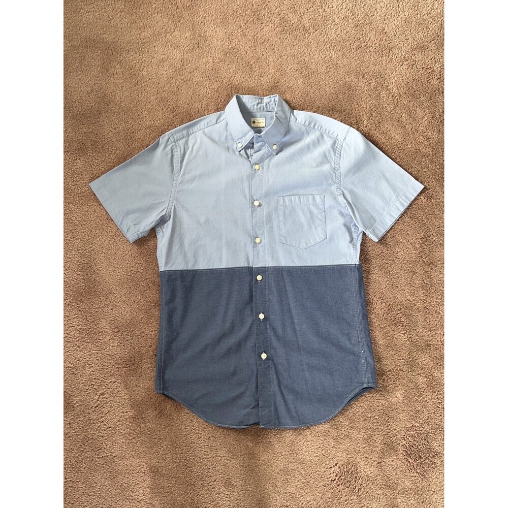Men’s J. Crew Short Sleeve Button Down - Size Small
